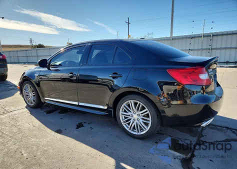 2012 Suzuki Kizashi Sport Sls z USA, uszkodzony, nr VIN JS2RF9A82C6100980